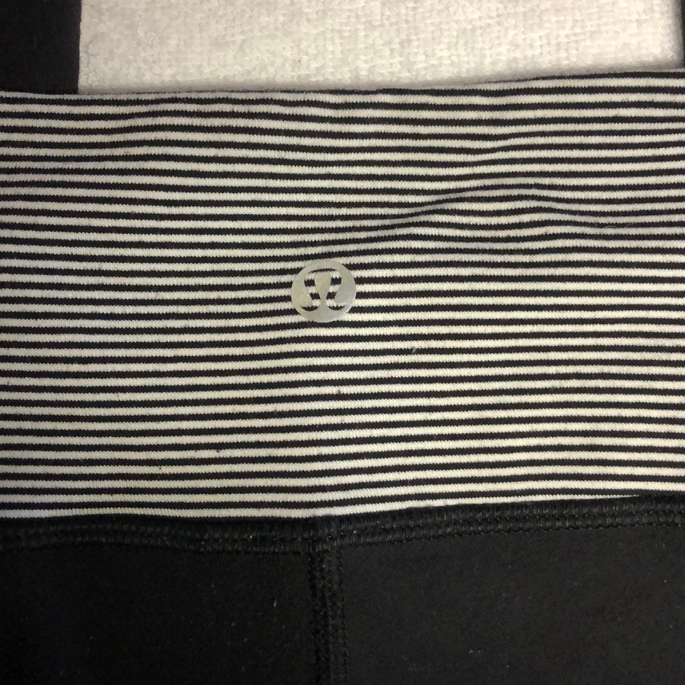 Lululemon Wunder Under Size 4 - image 5